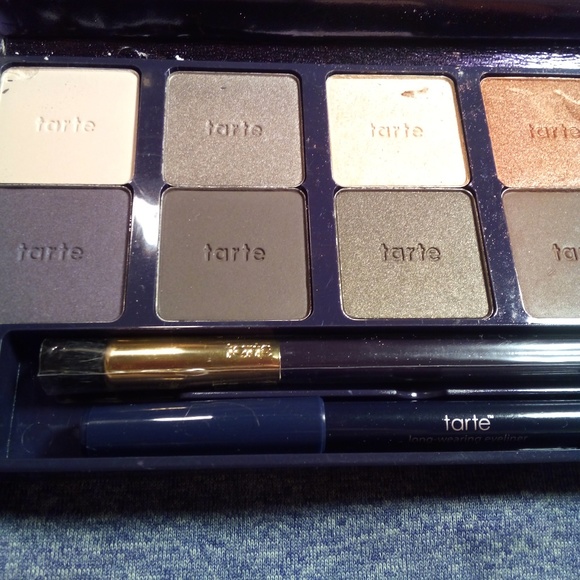 TARTE LIMITED EDITION COLLECTOR'S PALETTE - Picture 6 of 7